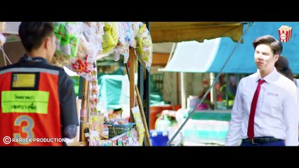 A charming motorbike taxi driver falls for a sweet girl, but her strict father stands in their way