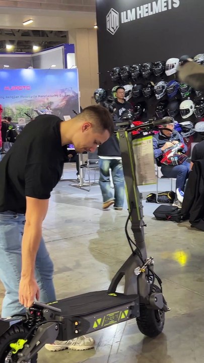 Je test la Langfeite GT2 RS 84 volts !! #trottinetteelectrique #electric #eicma #2wheels #scooter #trottinetteelectrique#electricscooter#langfeite#eicma  @langfeite