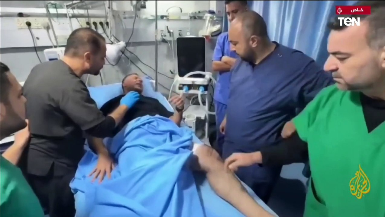 بعد اصابته جراء القصف اسرائيلي  للمستشفى.. رسالة د. حسام أبو صفية مدير مستشفى كمال عدوان  للعالم