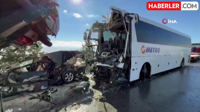 Afyonkarahisar'da Otobüs Kazası: 30 Yaralı