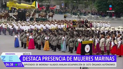 Destaca contingente de mujeres navales en el desfile de la Revolución Mexicana