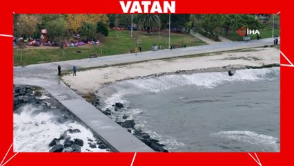 İstanbul'da fırtına sörfçülere yaradı