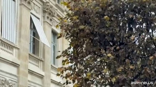 Francia, prima neve a Parigi, fiocca a Montmartre