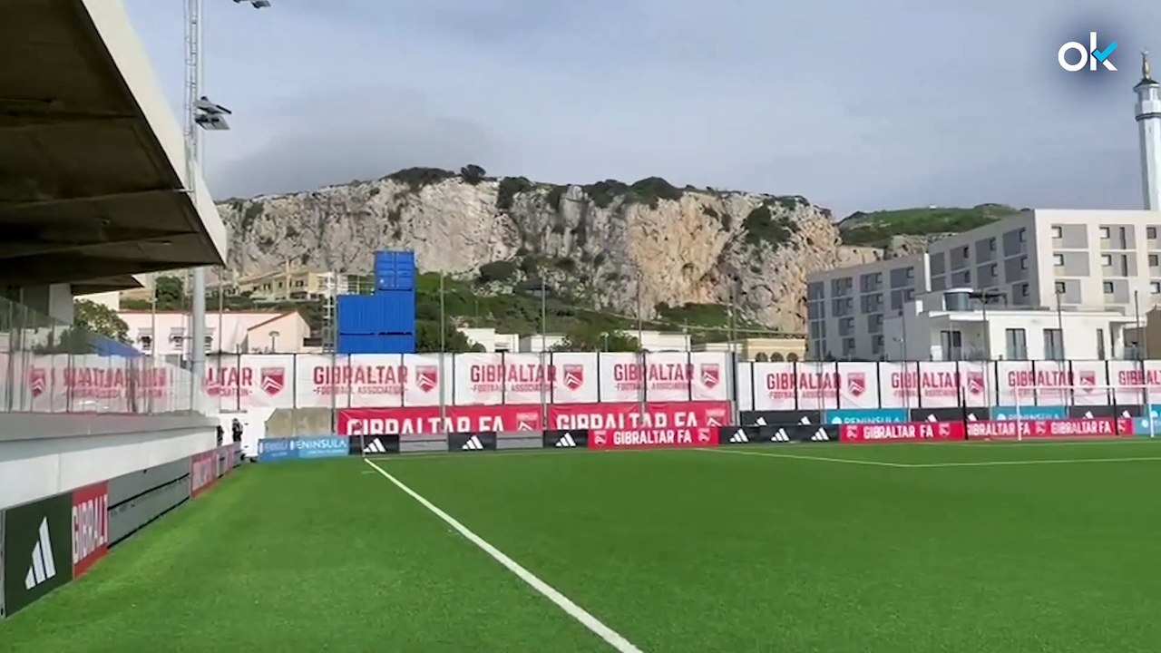 Así es el campo de fútbol donde la UEFA permi...