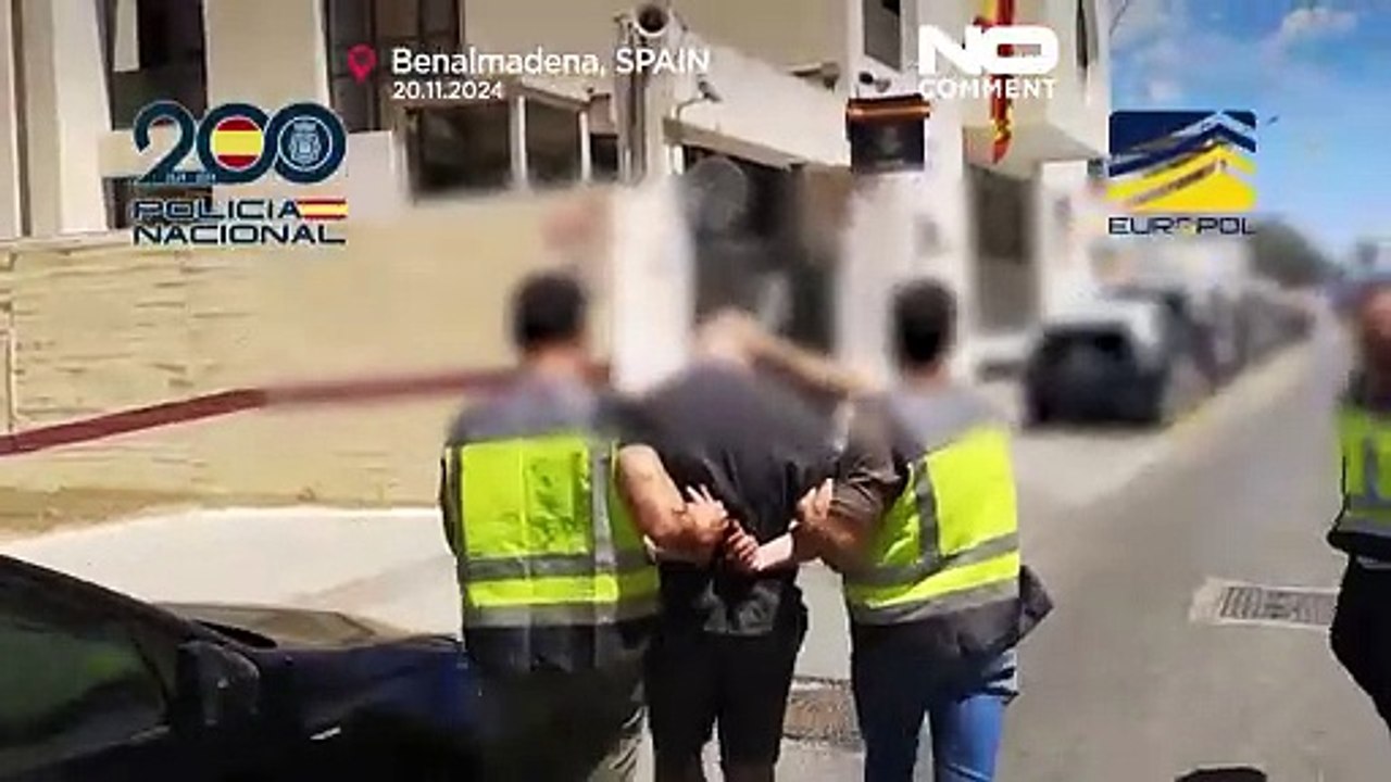 لحظه دستگیری اعضای باند متهم به استخدام خارجی‌های زیر سن قانونی برای باندهای جنایتکار در اسپانیا