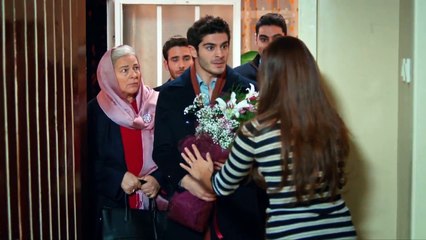 86. Hayat, Amor Sin Palabras (Ask Laftan Anlamaz), en español