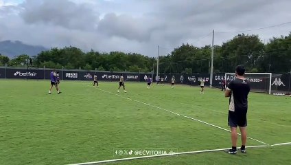 Vitória se reapresenta no CT do Vasco, com foco no líder Botafogo