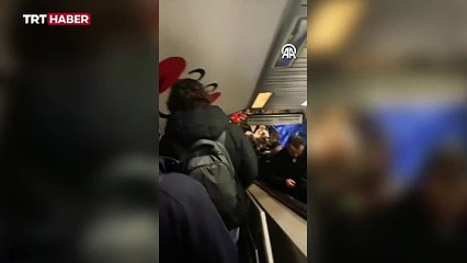 Mecidiyeköy'de arızalı yürüyen merdivende yoğunluk