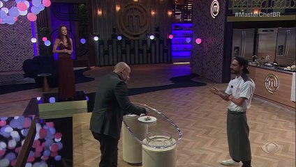 Digo faz sobremesa de caju, mas peca ao exagerar no doce