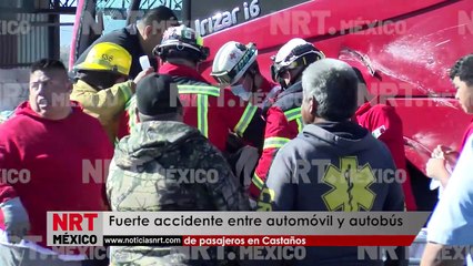 Fuerte accidente entre automóvil y autobús de pasajeros en Castaños