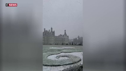 Paris : ses monuments recouverts de neige