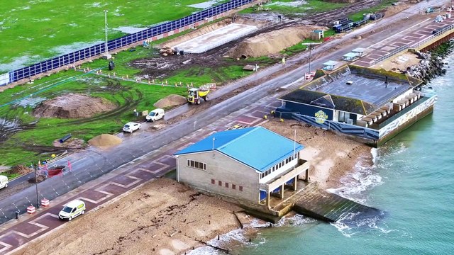 Work progresses to create new sea defences in Southsea - by Marcin Jedrysiak