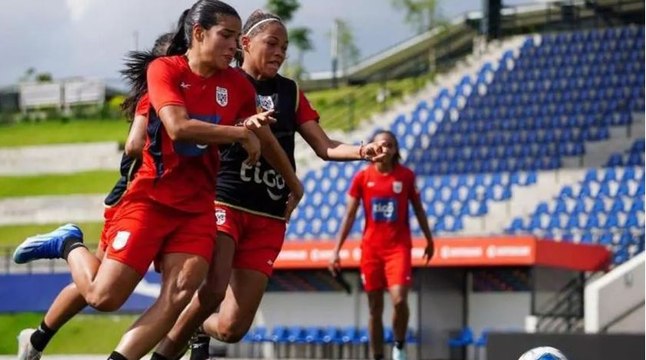 La selección femenina de Panamá se entrena para compromisos internacionales