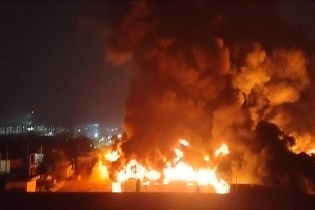 घीलोठ औद्योगिक क्षेत्र की थर्मोकोल फैक्ट्री में लगी भीषण आग