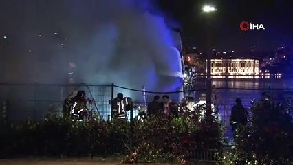 Haliç'ten alevler yükseldi: Lüks yat küle dönüştü