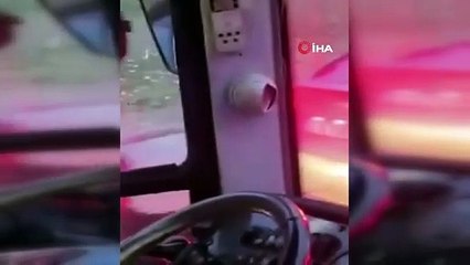 Otobüs şoförünü bıçakla tehdit etti