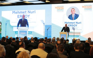 Bakan Ersoy: “Ülkemiz 9 ayda 49 milyon 181 bin turist ağırladı”