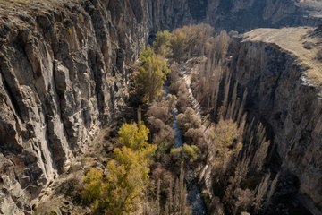 Ihlara Vadisi'nde sonbaharın büyüsü!