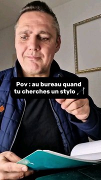 Pov : t'es au bureau et tu cherches un stylo 🖊️