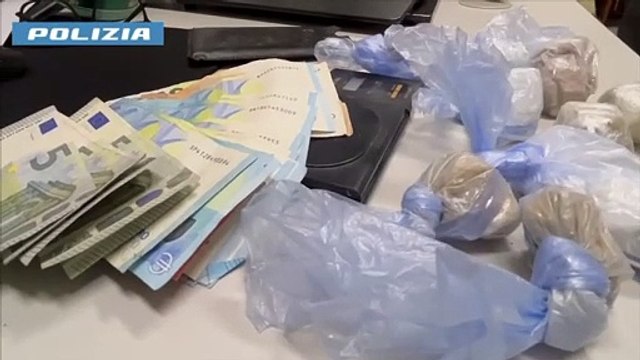 Droga nei boschi di Montano Lucino, il video degli arresti