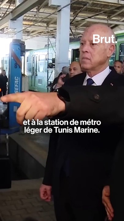 Le président tunisien limoge les ministres des Transports et de la Culture