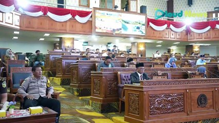 Penandatanganan Persetujuan DPRD dan Pemkab Kutim Terkait Raperda tentang Pencegahan dan Penanggulangan Bahaya Kebakaran dan Penyelamatan