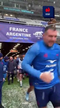 Les joueurs de Rugby français sont de vrais gamins quand il neige