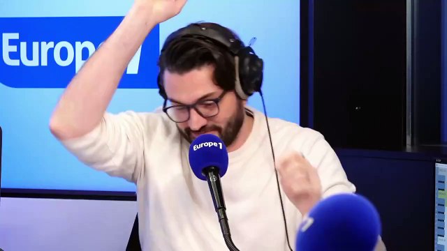 Emu, Julien Lepers réagit à la disparition de William Pinville, voix-off historique de Questions pour un champion