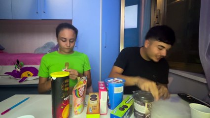 PROVIAMO CIBI GIAPPONESI🇯🇵 ( abbiamo gusti simili? )