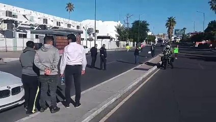 Bloqueo frente a las instalaciones de la Fiscalía de Justicia
