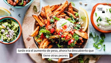 La ciencia creía que la principal consecuencia de cenar tarde era el aumento de peso, ahora ha descubierto que tiene otras peores