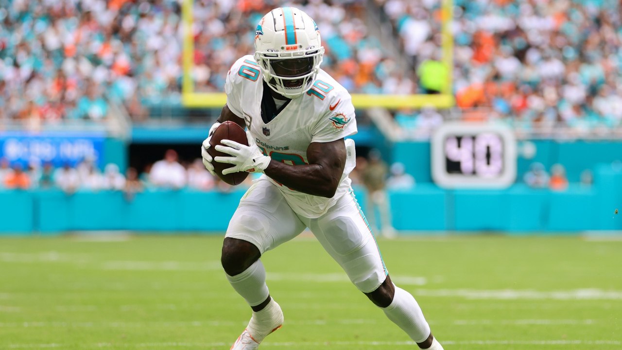 Dolphins vs. Patriots: Miami Favored in AFC East Showdown