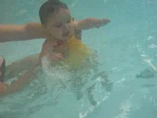 1ere fois a la piscine