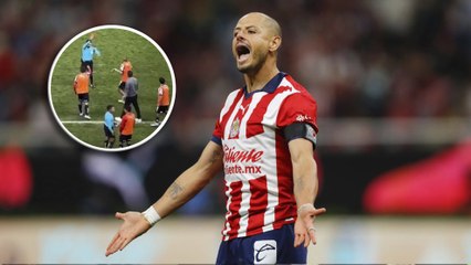 Chicharito Hernández sale furioso del campo y se filtra que dijo a los árbitros en el Clásico Tapatío