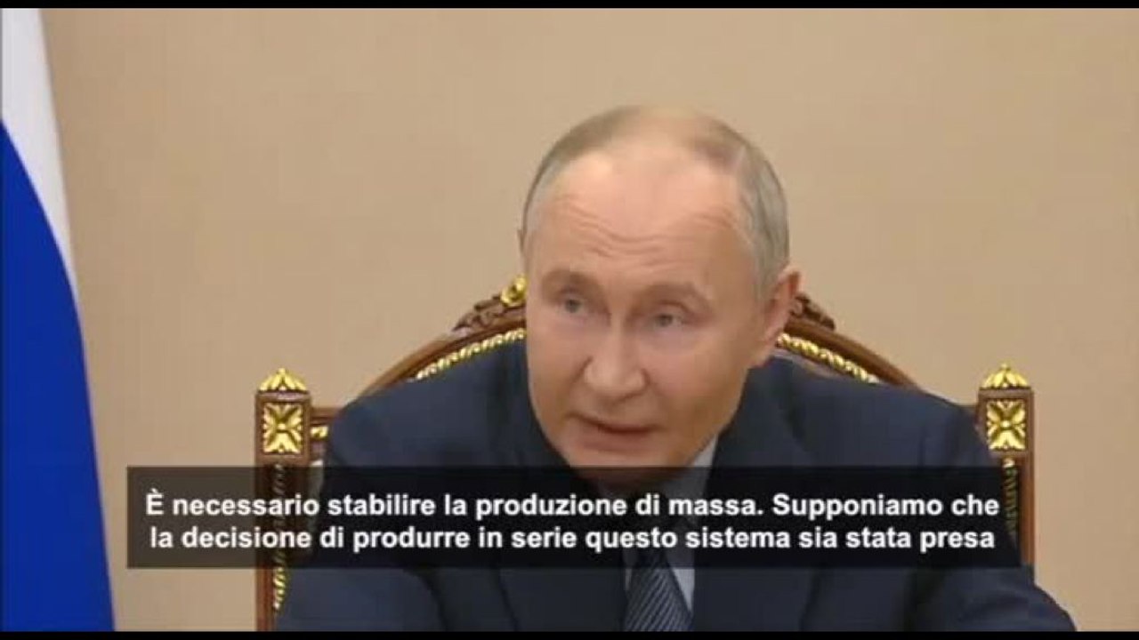 Putin ordina la produzione in serie del missile ipersonico Oreshnik