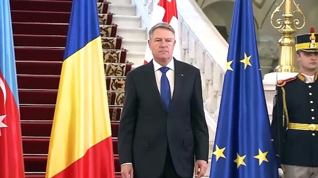 Comienzan unas elecciones cruciales para Rumanía en medio de desafíos sociales y económicos