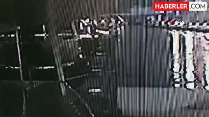 Rumeli Hisarı'nda Denize Düşen İki Kişinin Anları Güvenlik Kamerasında