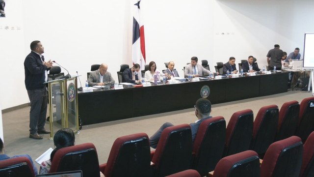 Conversatorio sobre reformas a la Caja de Seguro Social