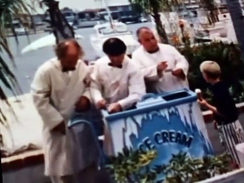 The New 3 Stooges The New 3 Stooges S03 E011 – Three Jacks and a Beanstalk – Pet