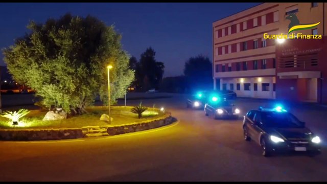 Oltre 4 tonnellate di bombe d'artificio illegali in due depositi di Corigliano Rossano