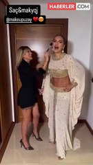 Demet Akalın, karın kaslarını sergiledi