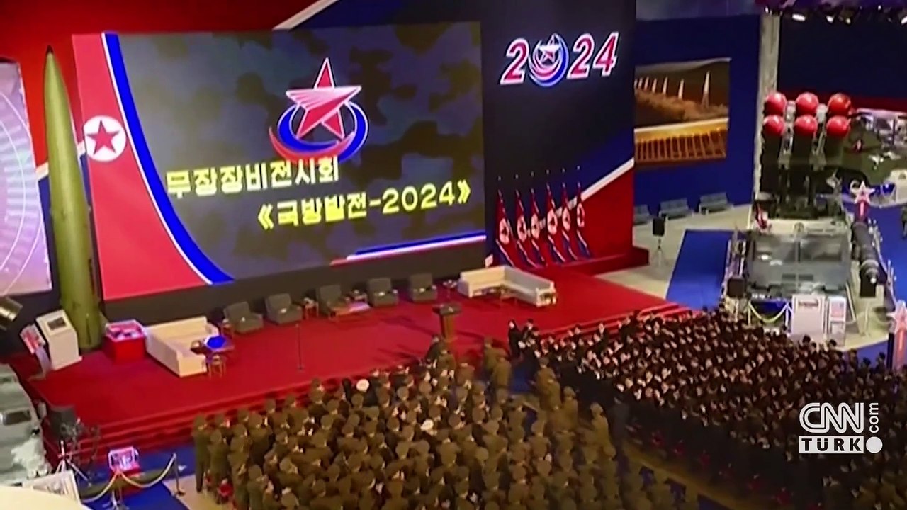 KUZEY KORE'DEN GÖVDE GÖSTERİSİ: Son teknoloji silahlar!