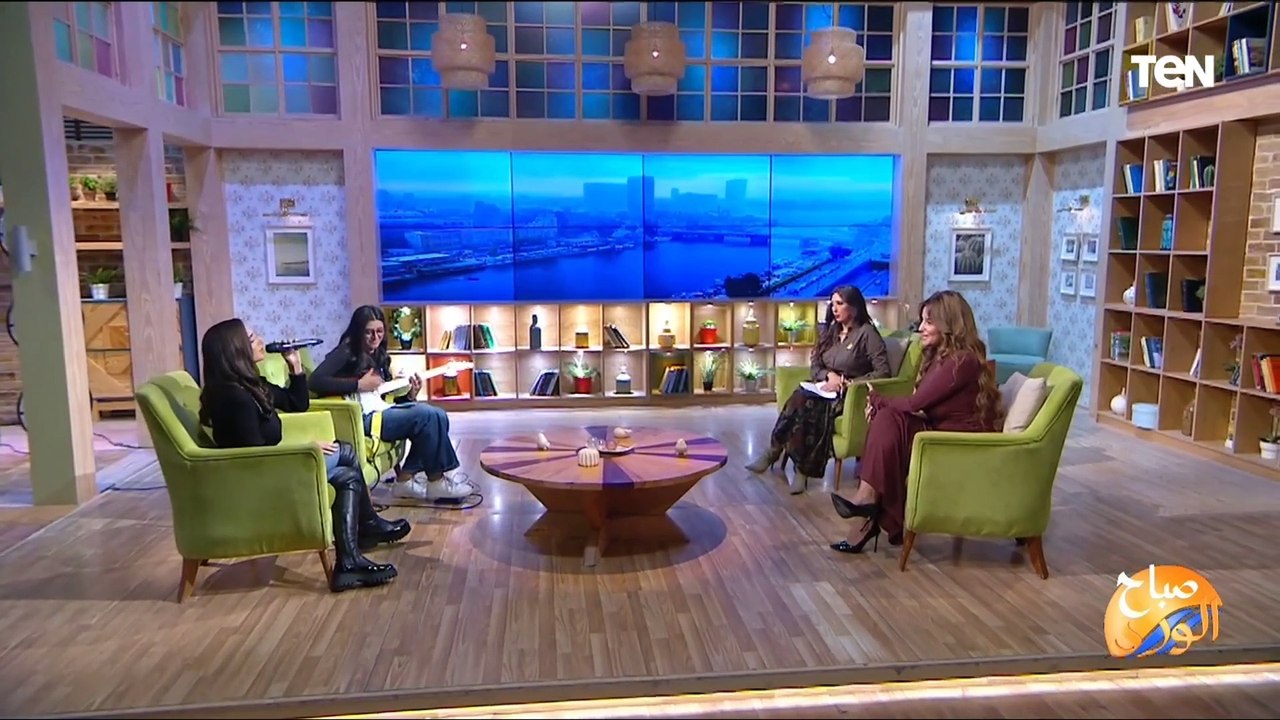 إيه الحلاوة دي.. مزيج فني مبهر بين الشرقي والغربي مع المطربة ميرنا شلبي وعازفة الجيتار نور أحمد