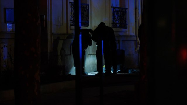 Saint-Mandé : un homme sort une arme et menace la police, qui tire six coups de feu