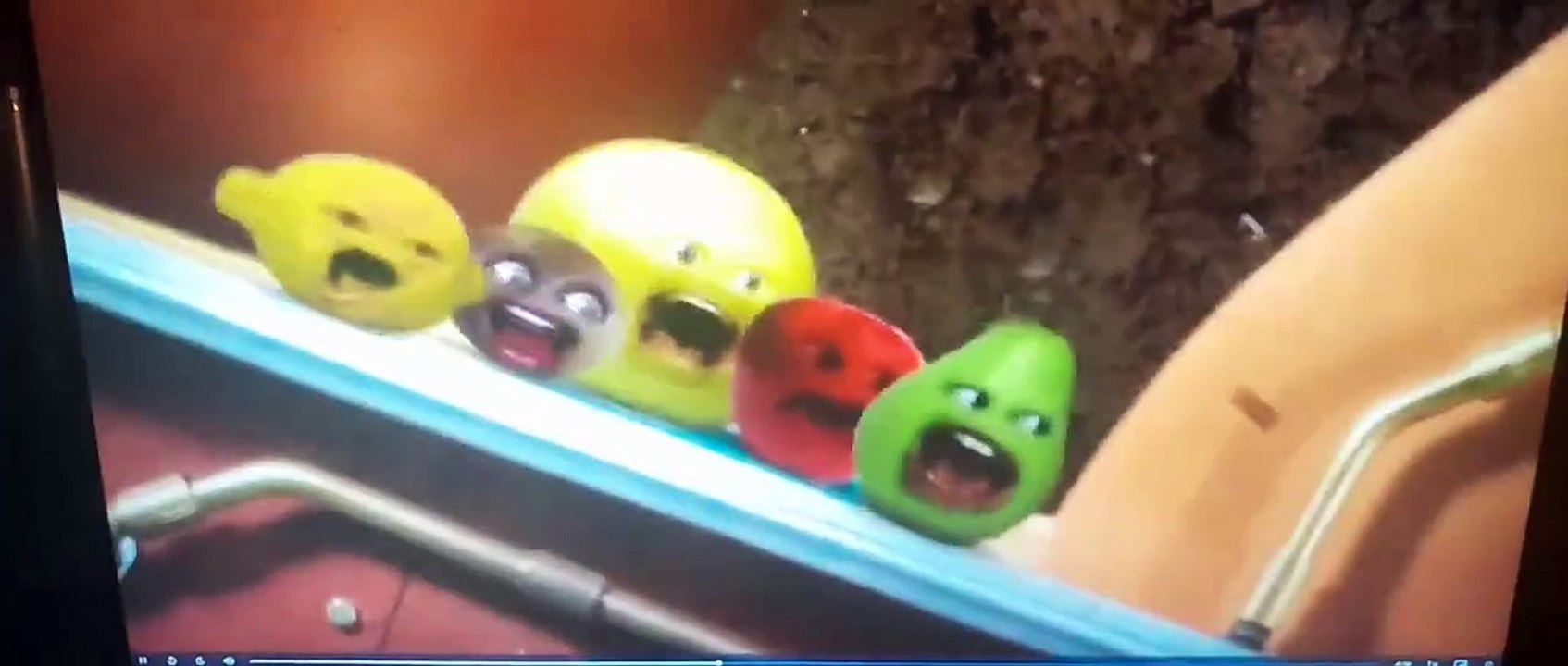 The Annoying Orange Attack Of The Giant Mole