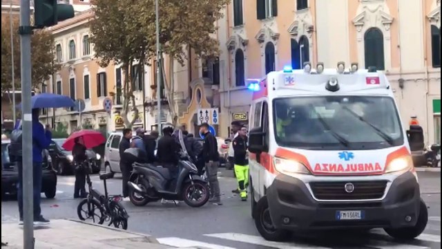 Incubo incidenti stradali a Messina, scontro auto moto in via Garibaldi