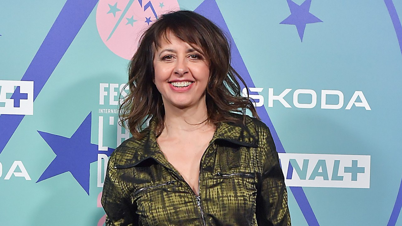GALA VIDEO - Valérie Bonneton refuse d’être moins payée qu’un homme, son coup de gueule : “Prends-la ton actrice moins chère !”
