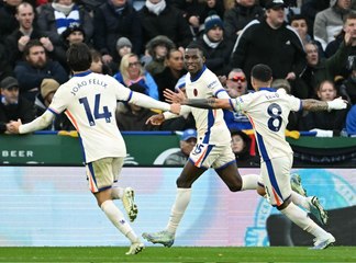 High-flying Chelsea see off Leicester