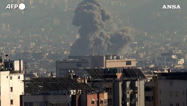 Libano, attacchi israeliani alla periferia sud di Beirut