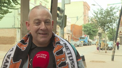 Los damnificados por la DANA van en autobús a ver el Valencia